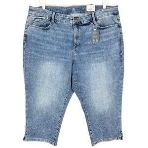 St. John's Bay Women's Stretch Blue Denim Capri Plus Sz 24W Secretly Slender NWT